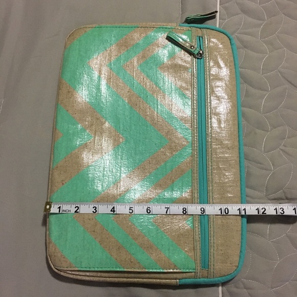 15-16” Laptop Sleeve, Studio C - Picture 8 of 10